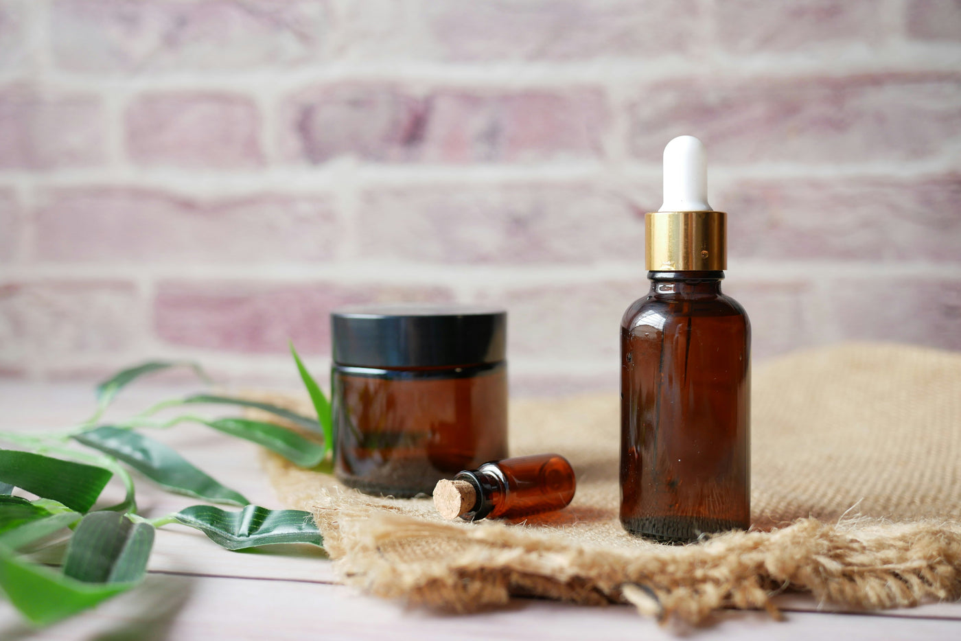 The Ultimate Guide to Cosmetic Packaging [Bottles, Jars, Closures]