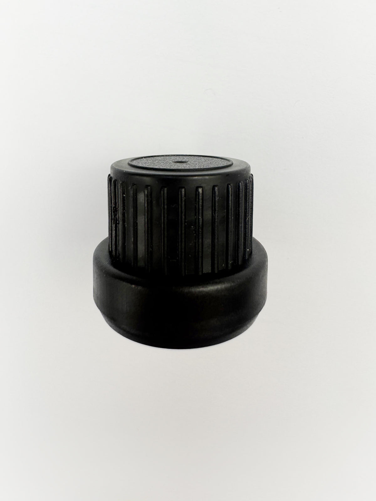 Black Tamper Evident Ribbed Cap (Type III) DIN18