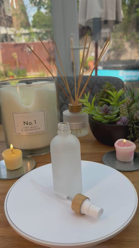 100ml Frosted Clear glass Bottle with Bamboo and white atomiser carousel
