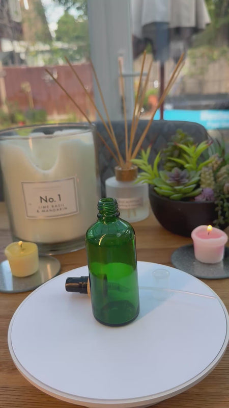 100ml Green glass Bottle with Bamboo and black  atomiser carousel
