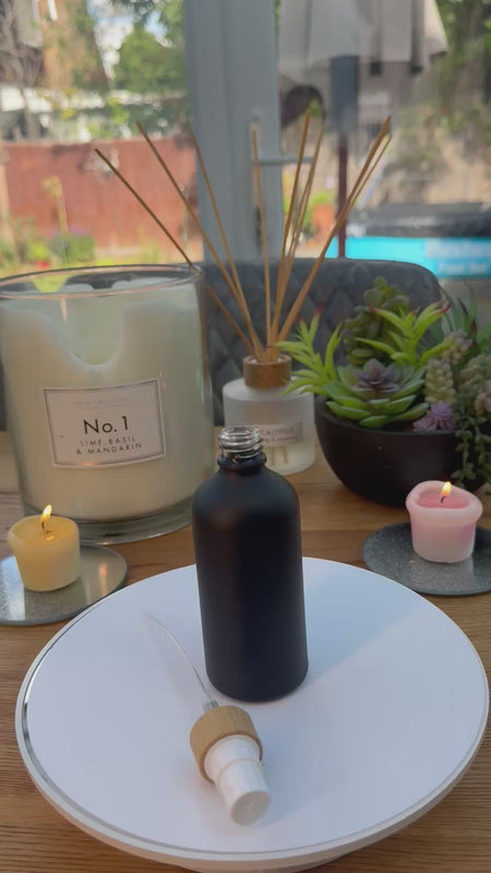 100ml Matte black Bottle with Bamboo and white atomiser carousel
